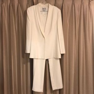 Winter white pantsuit